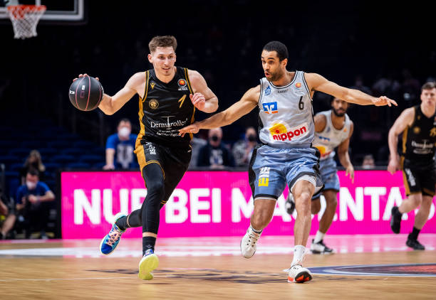 这道年轻的 这道年轻的