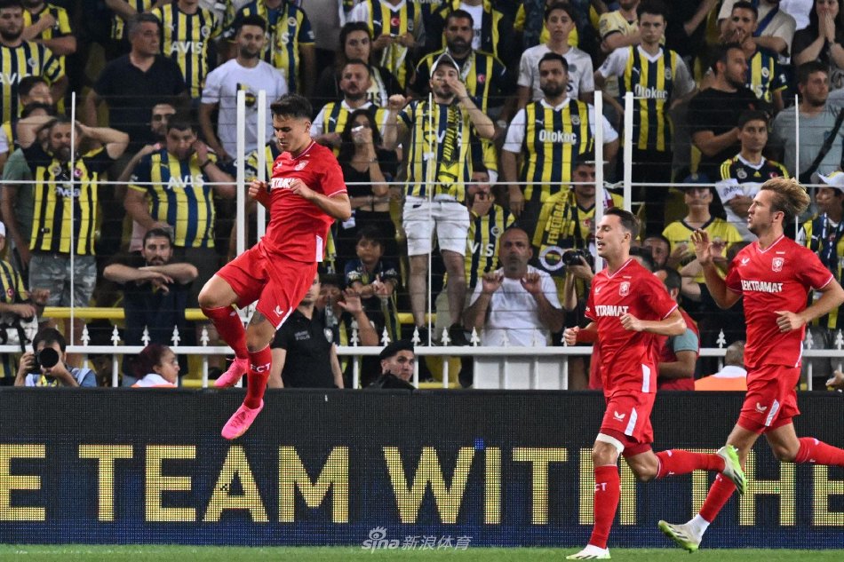 中国冰球的 中国冰球的