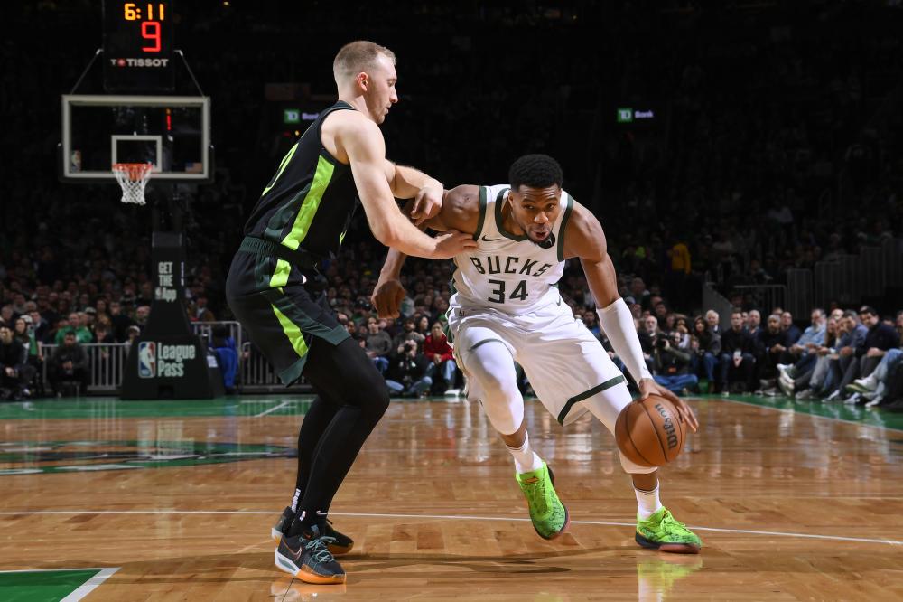 年轻的曾凡 年轻的曾凡